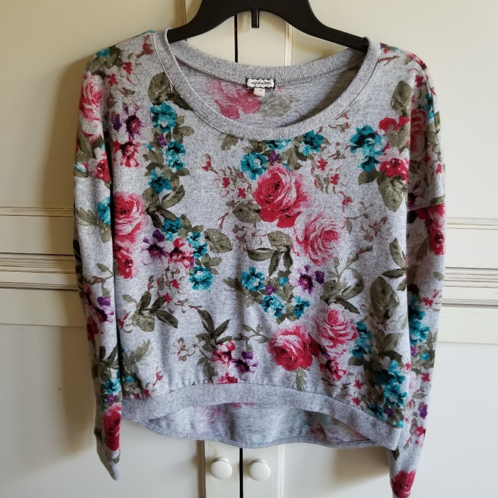 NWOT- Eyeshadow Sweater
